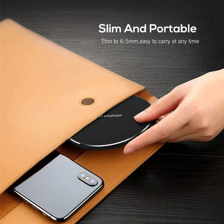 Base de carga inalámbrica rápida para dispositivos iPhone y Samsung.